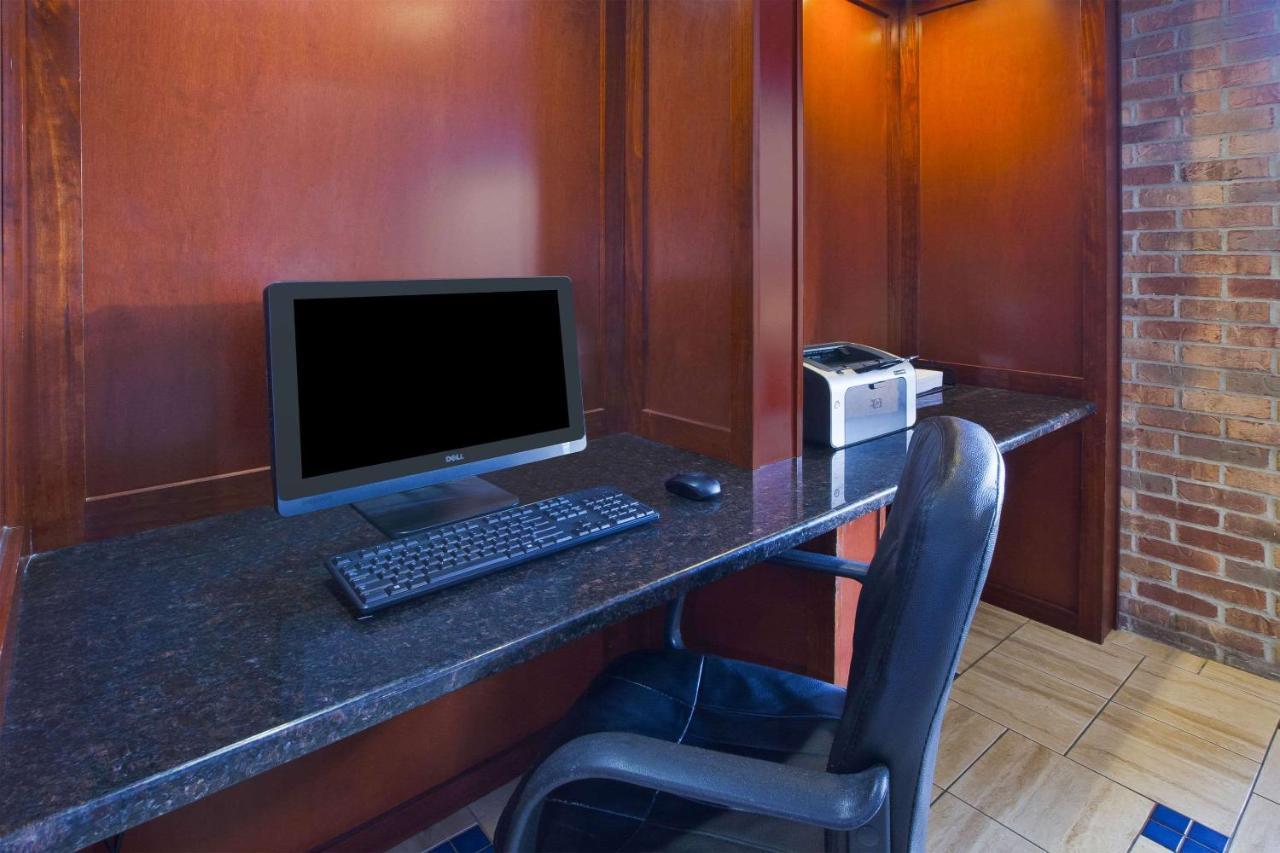 Quality Inn Marshall Near I-69 Dış mekan fotoğraf